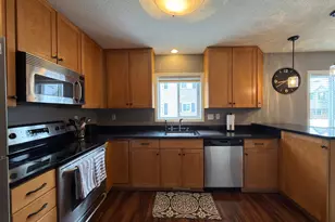 6572 Regency Ln, Eden Prairie, MN 55344 - Photo 13