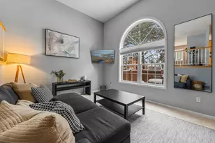 6572 Regency Ln, Eden Prairie, MN 55344 - Photo 3