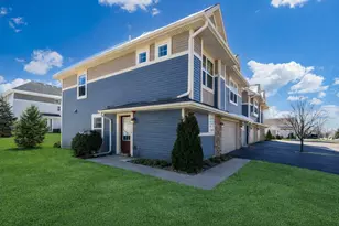 3259 Lakewood Trl, Woodbury, MN 55129 - Photo 3