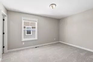 3259 Lakewood Trl, Woodbury, MN 55129 - Photo 15