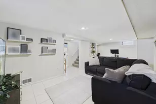 2916 W 60th St, Minneapolis, MN 55410 - Photo 17