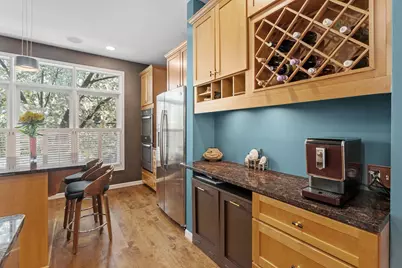 222 Ridgewood Avenue, Minneapolis, MN 55403 - Photo 19