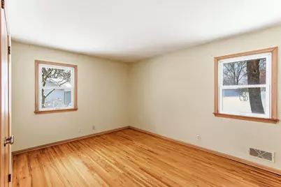 10406 Harriet Avenue S, Bloomington, MN 55420 - Photo 13