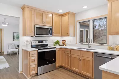 972 Lydia Drive W, Roseville, MN 55113 - Photo 19