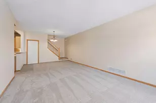 892 Braunworth Ct, Chaska, MN 55318 - Photo 7