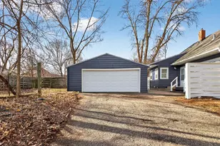 1124 6th Ave NW, Rochester, MN 55901 - Photo 3