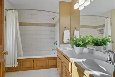 1136 County Road C2 W, Roseville, MN 55113 - Photo 15