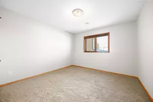 1069 Symphony Ln, Chaska, MN 55318 - Photo 27