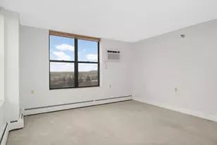 7600 Golden Valley Rd, Golden Valley, MN 55427 - Photo 7