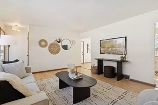 13413 Arthur St W, Minnetonka, MN 55305 - Photo 5