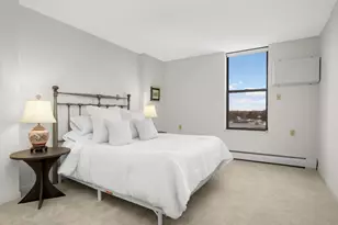 7600 Golden Valley Rd, Golden Valley, MN 55427 - Photo 11