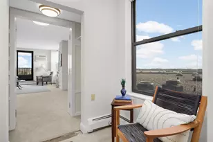 7600 Golden Valley Rd, Golden Valley, MN 55427 - Photo 15