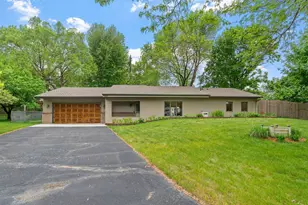 9069 Jeffery Ave S, Cottage Grove, MN 55016 - Photo 3