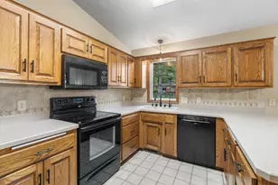 9069 Jeffery Ave S, Cottage Grove, MN 55016 - Photo 21