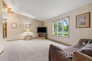 9069 Jeffery Ave S, Cottage Grove, MN 55016 - Photo 15