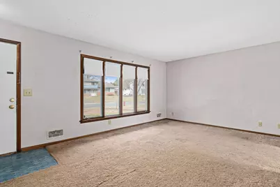 8101 Yates Avenue N, Brooklyn Park, MN 55443 - Photo 3