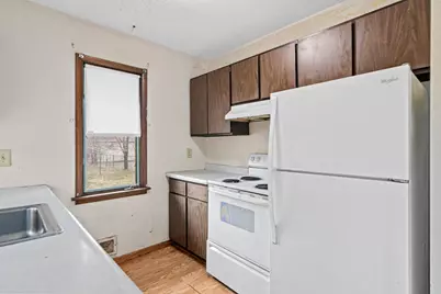 8101 Yates Avenue N, Brooklyn Park, MN 55443 - Photo 7