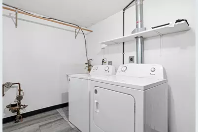 8101 Yates Avenue N, Brooklyn Park, MN 55443 - Photo 23