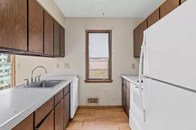 8101 Yates Avenue N, Brooklyn Park, MN 55443 - Photo 9