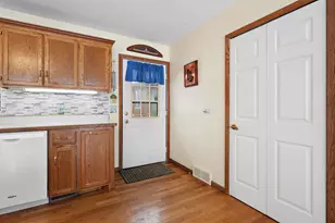 24301 W Cedar Lake Dr, New Prague, MN 56071 - Photo 5