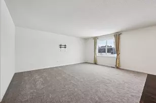 1442 Pebble Beach Dr, Woodbury, MN 55129 - Photo 29