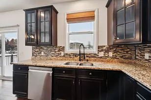 1442 Pebble Beach Dr, Woodbury, MN 55129 - Photo 25