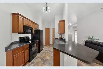 4320 Daffodil Avenue SE, Rochester, MN 55904 - Photo 15