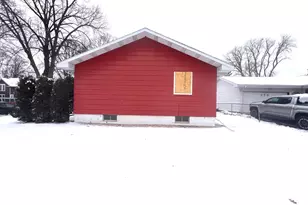 578 Elfelt St, Saint Paul, MN 55103 - Photo 3