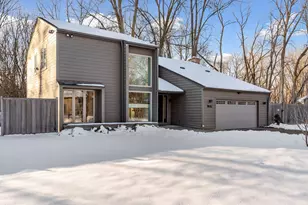 13124 April Ln, Minnetonka, MN 55305 - Photo 5