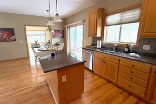 12406 Jasper Ln, Eden Prairie, MN 55347 - Photo 9