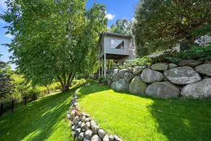 12406 Jasper Ln, Eden Prairie, MN 55347 - Photo 13