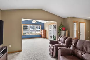 830 Roundhouse St, Shakopee, MN 55379 - Photo 11