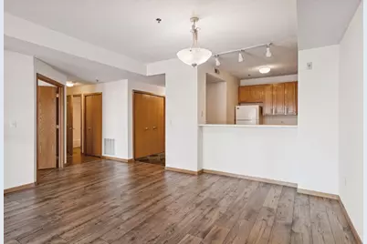 645 N 1st Street #306, Minneapolis, MN 55401 - Photo 9