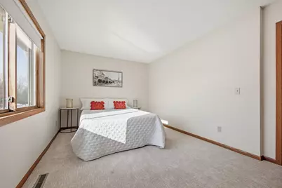 3286 Greenbrier Street #3286C, Vadnais Heights, MN 55127 - Photo 9