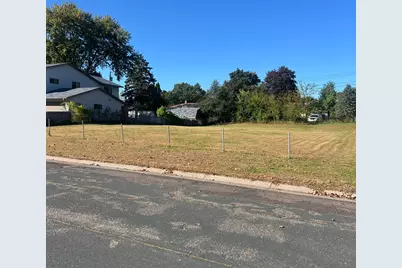 3Xx Belmont Lane E, Maplewood, MN 55117 - Photo 3