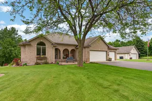 25710 Oakman Ave, Lindstrom, MN 55045 - Photo 3