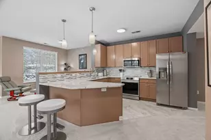 1070 Grandview Ct NE, Columbia Heights, MN 55421 - Photo 3