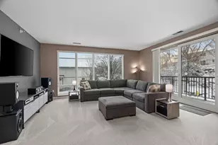 1070 Grandview Ct NE, Columbia Heights, MN 55421 - Photo 5