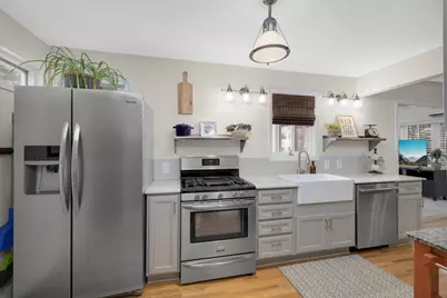 896 Nevada Avenue W, Saint Paul, MN 55117 - Photo 11