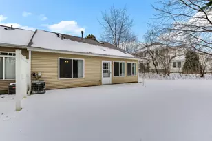 10481 Bay View Ln, Woodbury, MN 55129 - Photo 31