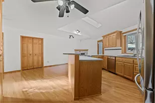 9016 Jackson Ave, Circle Pines, MN 55014 - Photo 7