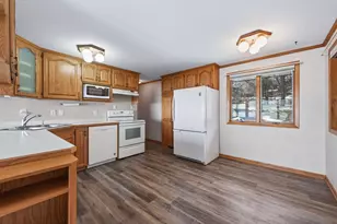 2395 Cardinal Dr, New Richmond, WI 54017 - Photo 9