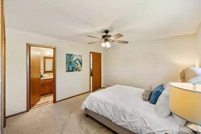 10365 Buckingham Drive, Eden Prairie, MN 55347 - Photo 25