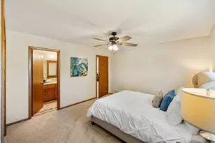 10365 Buckingham Dr, Eden Prairie, MN 55347 - Photo 25