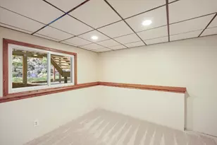 10365 Buckingham Dr, Eden Prairie, MN 55347 - Photo 33