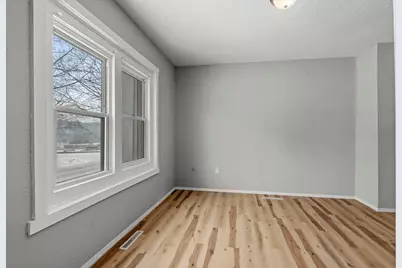 275 Western Avenue S, Saint Paul, MN 55102 - Photo 9