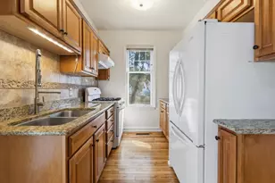 863 Sherburne Ave, Saint Paul, MN 55104 - Photo 7