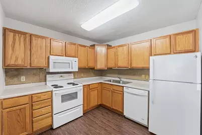 64 E 13th Street, Waconia, MN 55387 - Photo 9