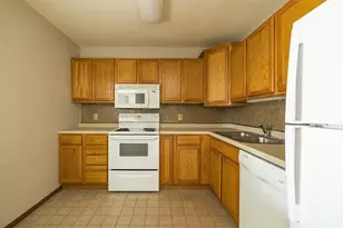 64 E 13th St, Waconia, MN 55387 - Photo 5