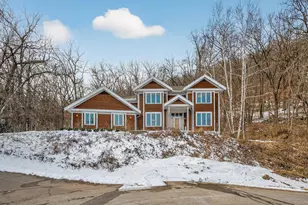 104 Forest Oaks Ct, Winona, MN 55987 - Photo 3
